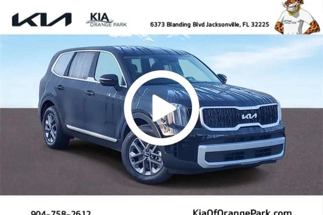 2025 Kia Telluride LX photo 1
