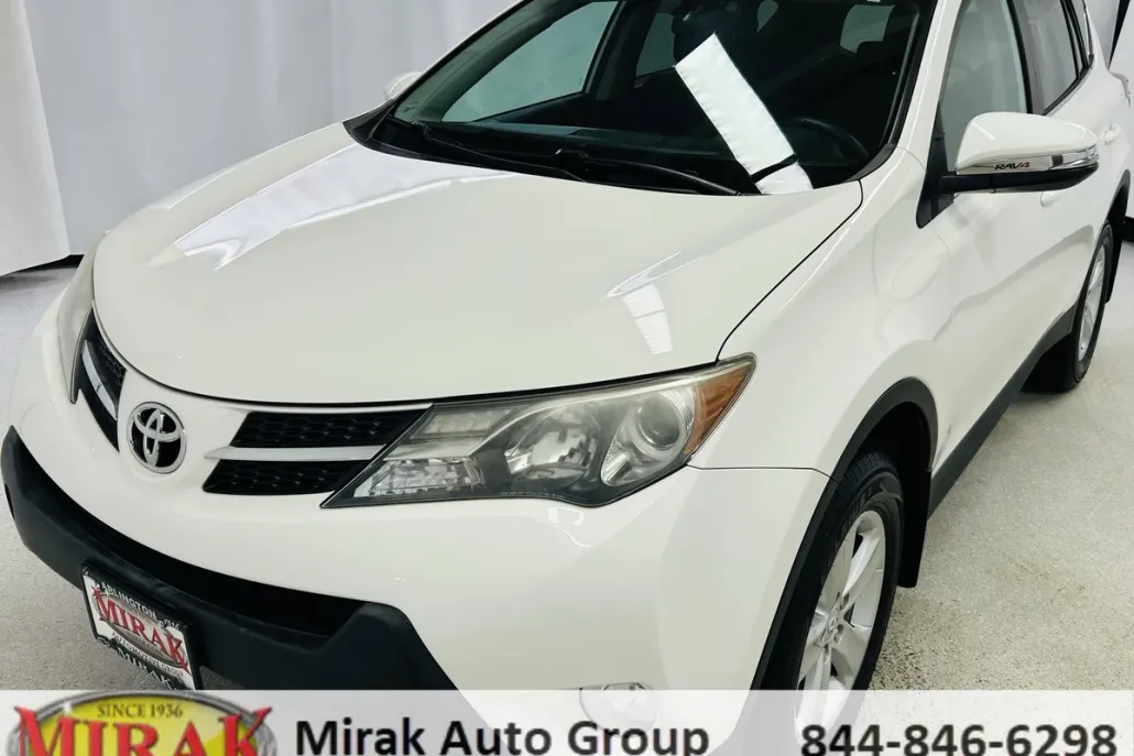 2014 Toyota RAV4 XLE photo 1