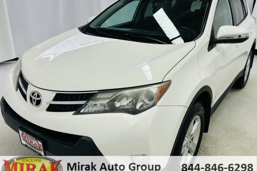 2014 Toyota RAV4 XLE photo 1