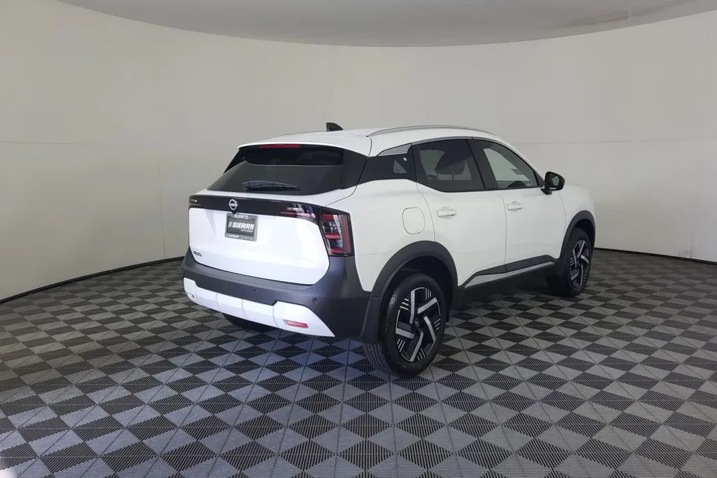 2026 Nissan Kicks SV photo 1