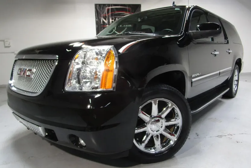 2011 Gmc Yukon XL 1500 Denali photo 1