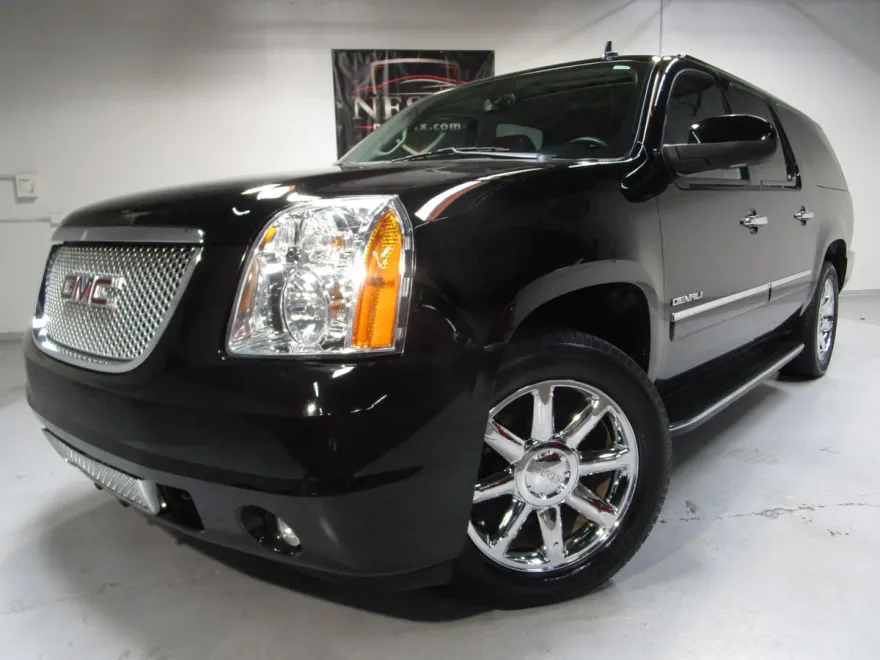 2011 Gmc Yukon XL 1500 Denali photo 1