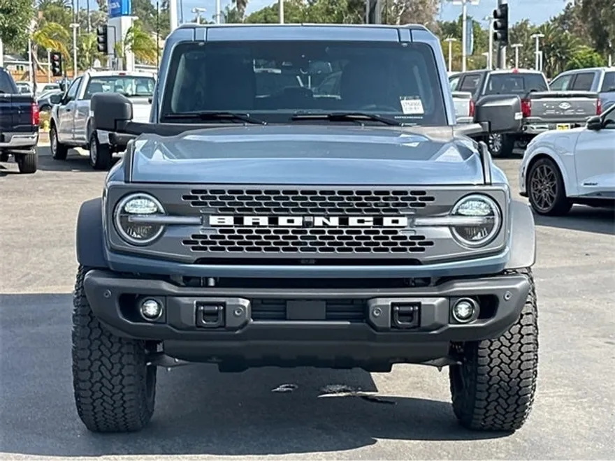 2025 Ford Bronco Badlands photo 1