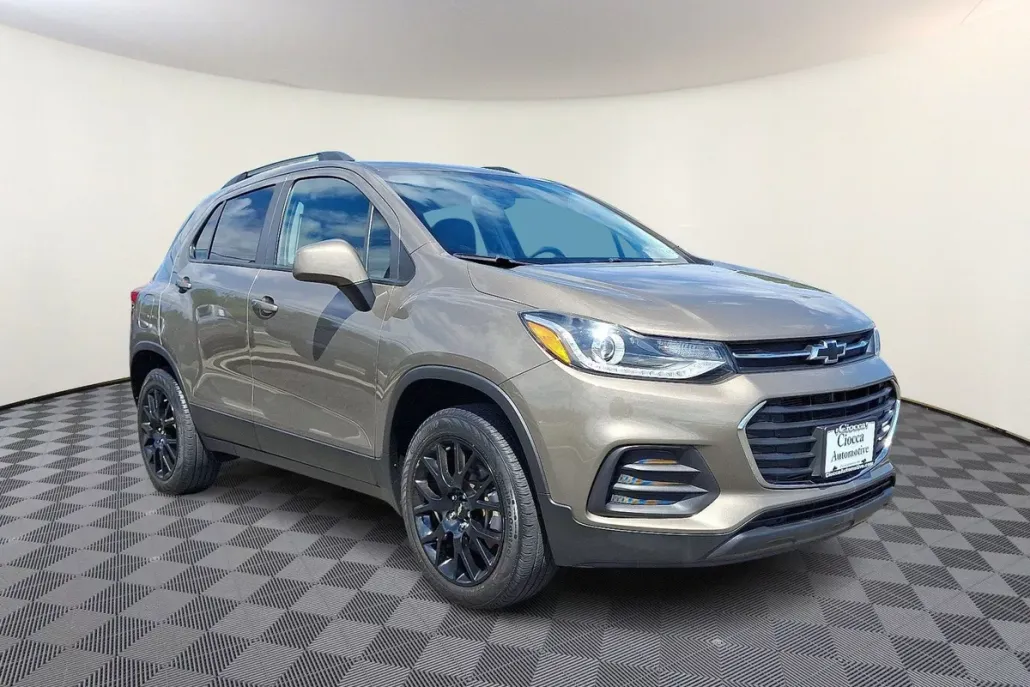 2022 Chevrolet Trax LT photo 1