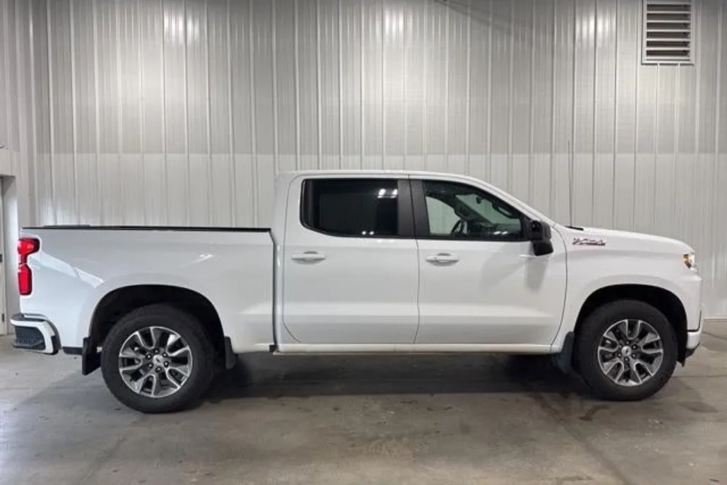 2021 Chevrolet Silverado 1500 RST photo 1