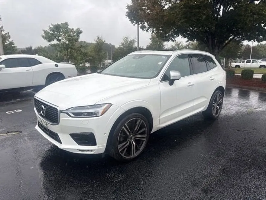 2019 Volvo XC60 T5 R-Design photo 1
