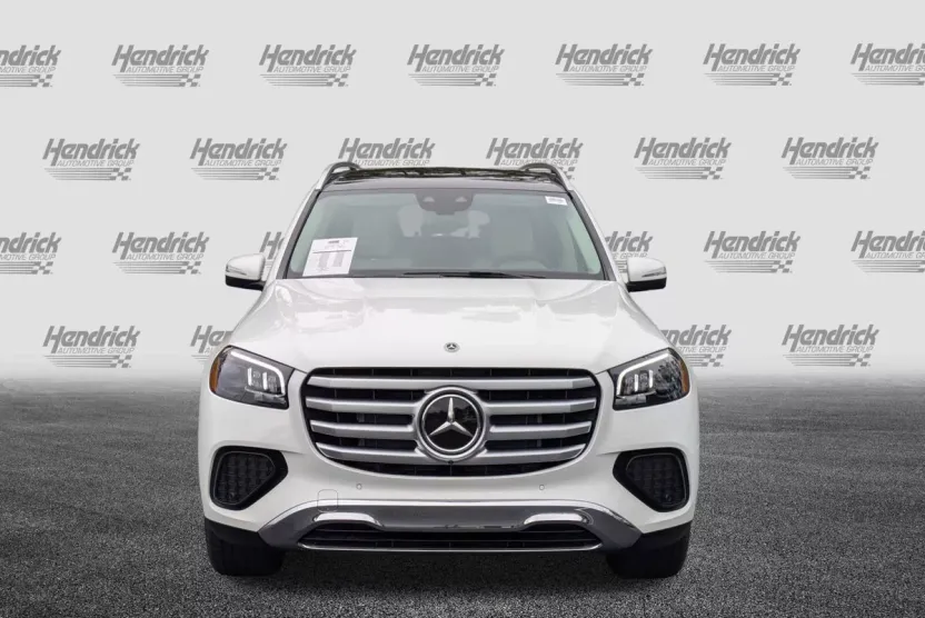 2026 Mercedes Benz GLS 450 4MATIC photo 1