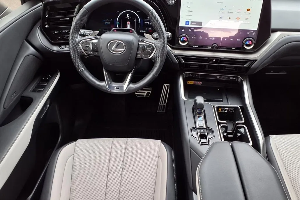 2024 Lexus TX 500h F SPORT photo 1