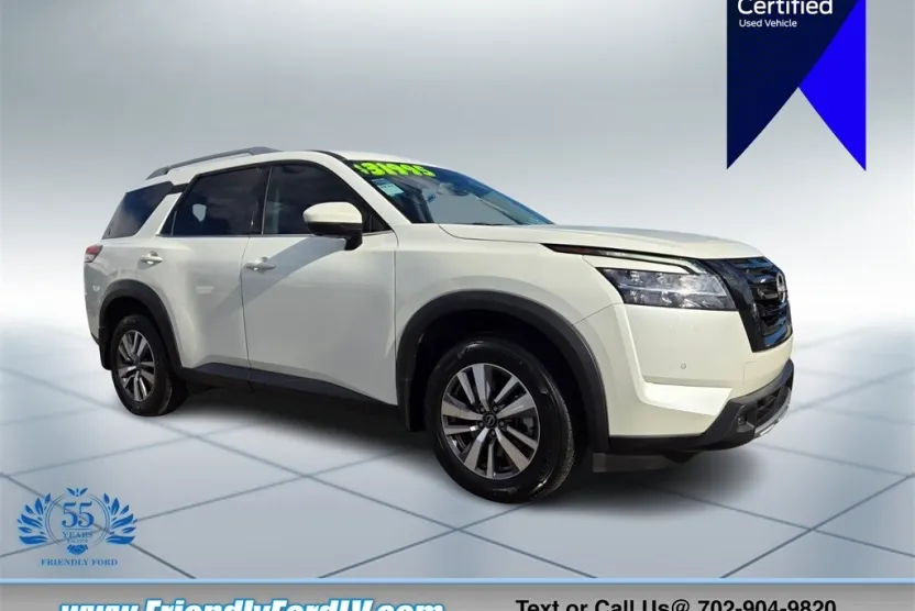 2022 Nissan Pathfinder SL photo 1