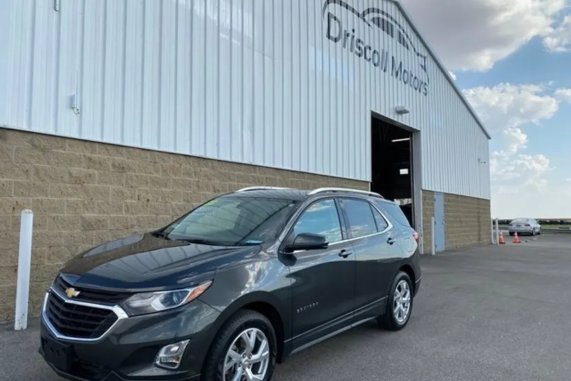 2018 Chevrolet Equinox LT photo 1