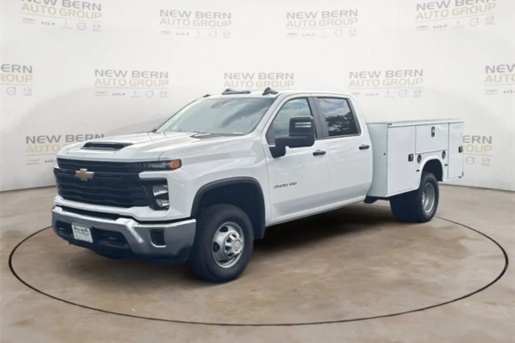 2025 Chevrolet Silverado 3500HD Work Truck photo 1