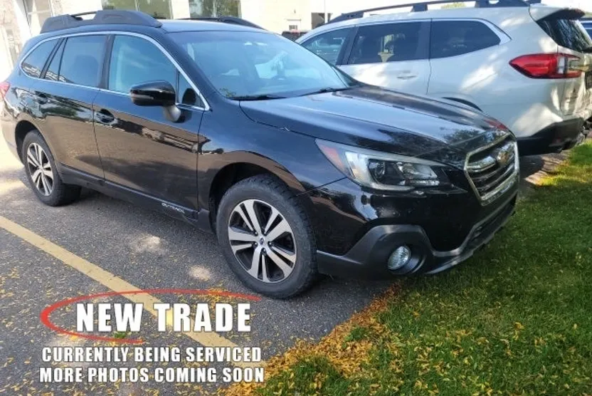 2018 Subaru Outback Limited photo 1