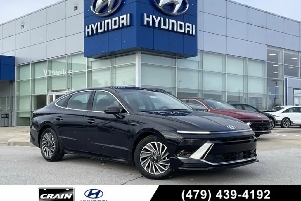 2025 Hyundai Sonata Hybrid SEL photo 1