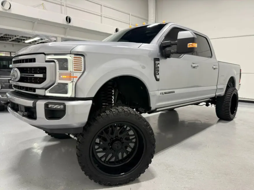2022 Ford F-250 Lariat photo 1