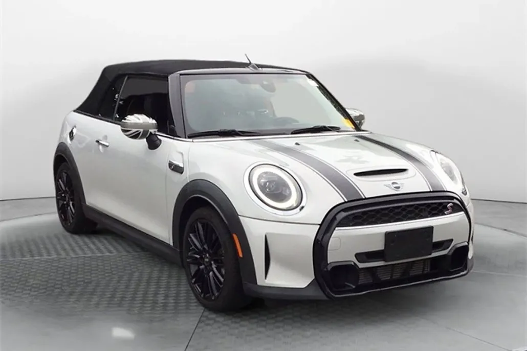 2022 Mini Cooper Convertible S photo 1
