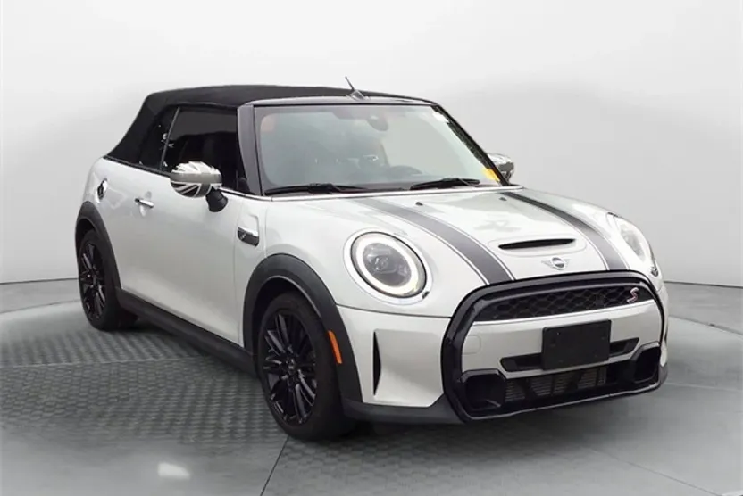 2022 Mini Cooper Convertible S photo 1