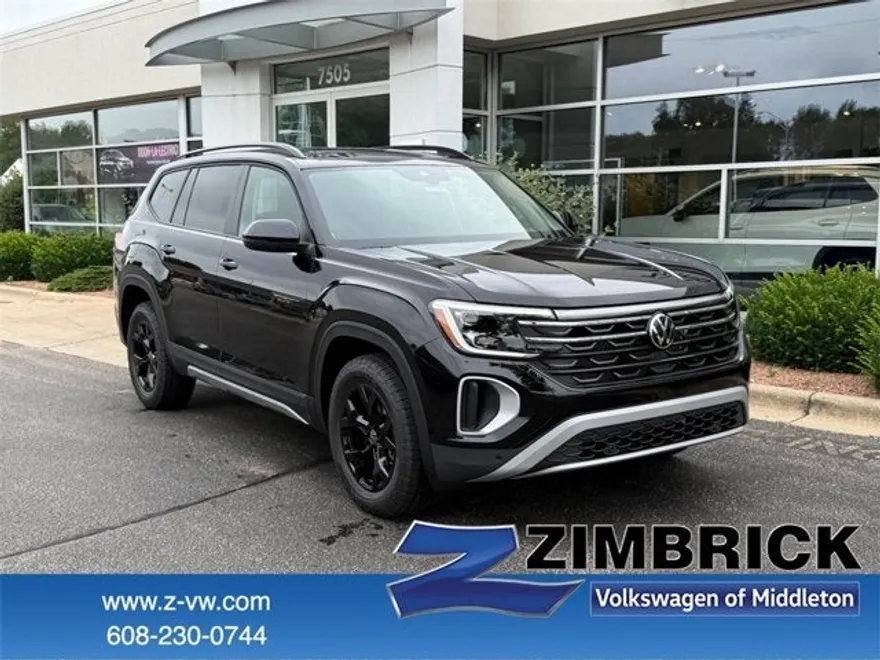 2025 Volkswagen Atlas SE Technology Peak Edition photo 1