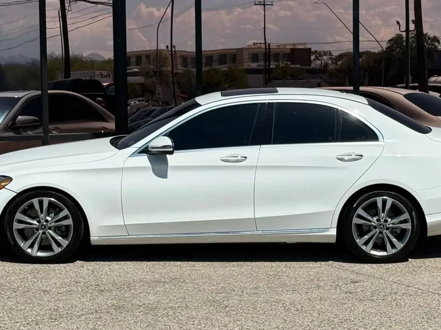2018 Mercedes Benz C 300 Sedan photo 1