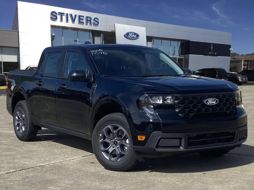 2025 Ford Maverick XLT photo 1
