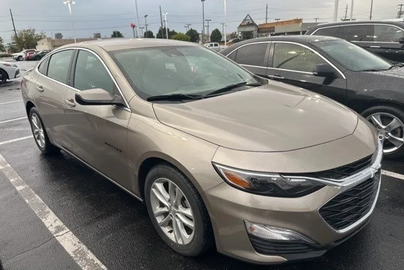 2023 Chevrolet Malibu RS photo 1