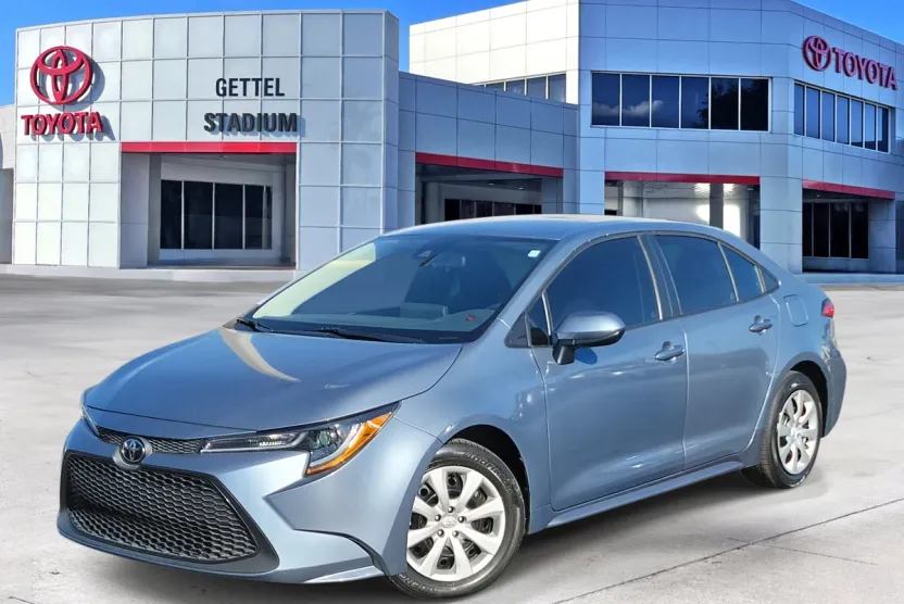 2022 Toyota Corolla LE photo 1