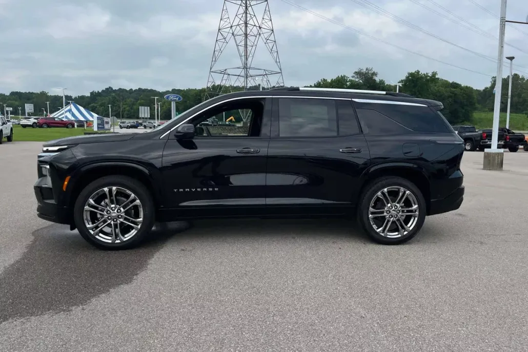 2025 Chevrolet Traverse High Country photo 1