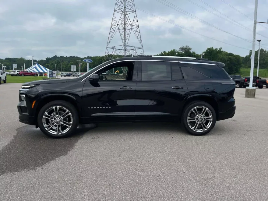 2025 Chevrolet Traverse High Country photo 1