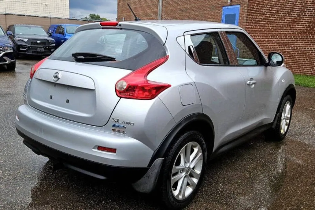 2013 Nissan Juke S photo 1