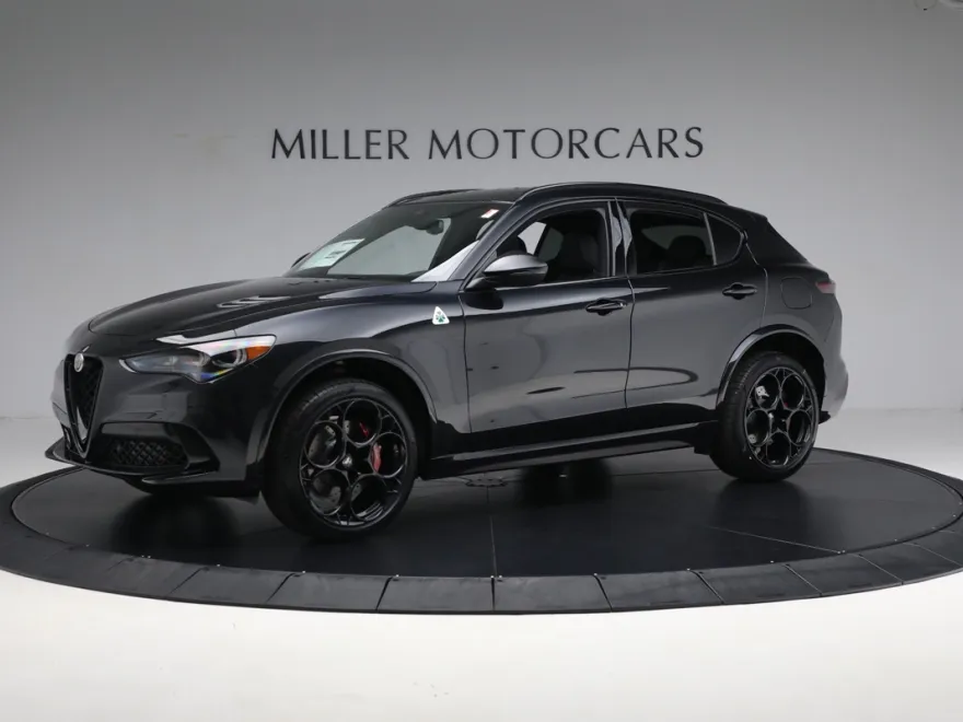 2024 Alfa Romeo Stelvio Quadrifoglio photo 1