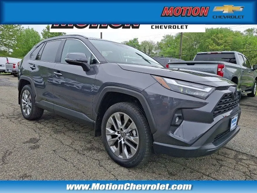 2022 Toyota RAV4 XLE Premium photo 1