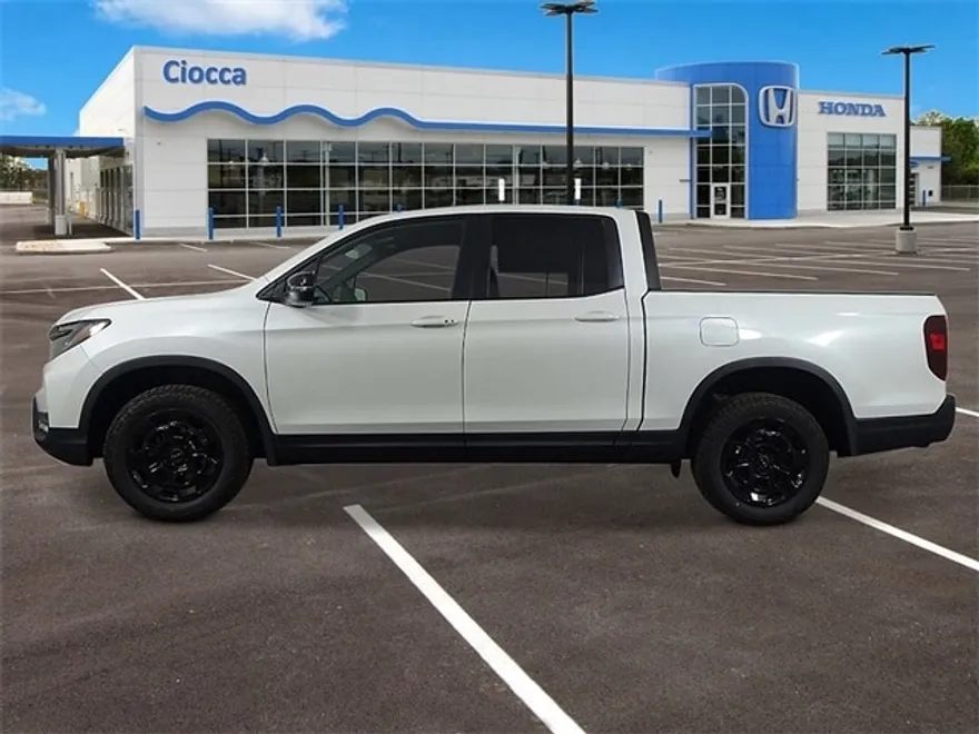 2025 Honda Ridgeline TrailSport photo 1