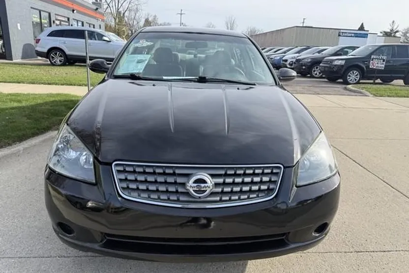 2005 Nissan Altima 2.5 SL photo 1
