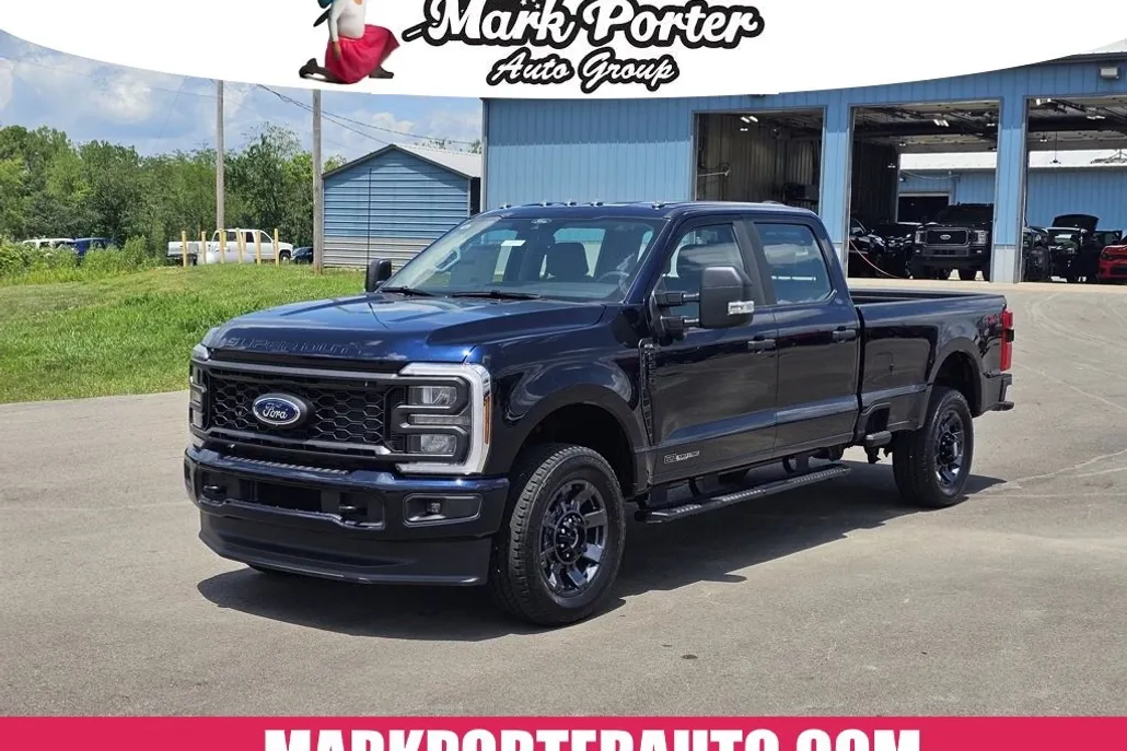 2025 Ford F-250 photo 1