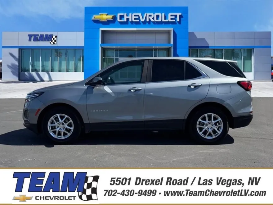 2024 Chevrolet Equinox LT photo 1