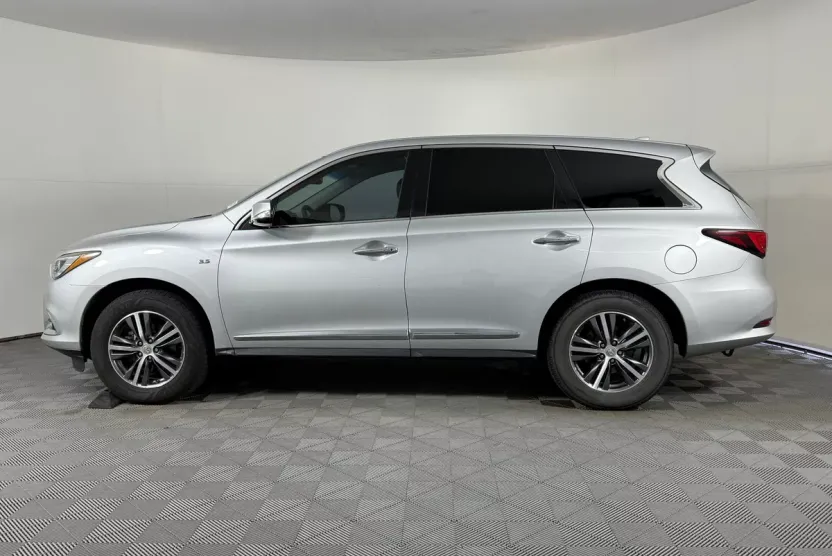 2017 Infiniti QX60 photo 1