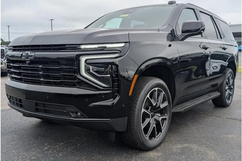 2025 Chevrolet Tahoe RST photo 1