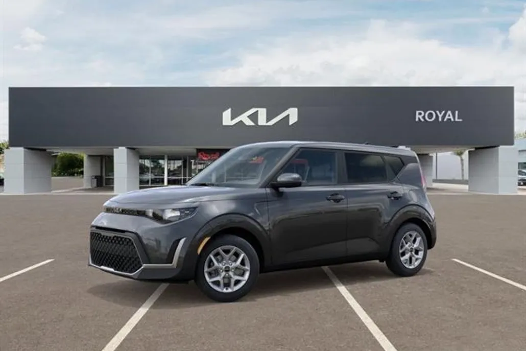 2025 Kia Soul LX photo 1
