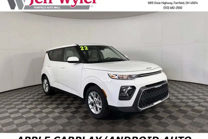2022 Kia Soul LX photo 1
