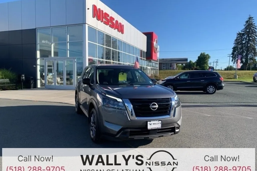 2023 Nissan Pathfinder S photo 1