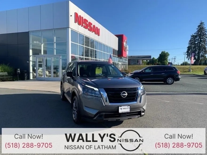 2023 Nissan Pathfinder S photo 1