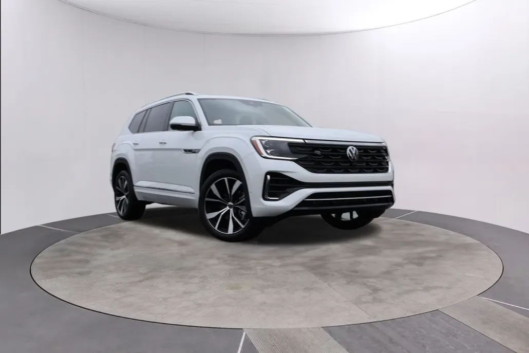 2026 Volkswagen Atlas SEL Premium R-Line photo 1