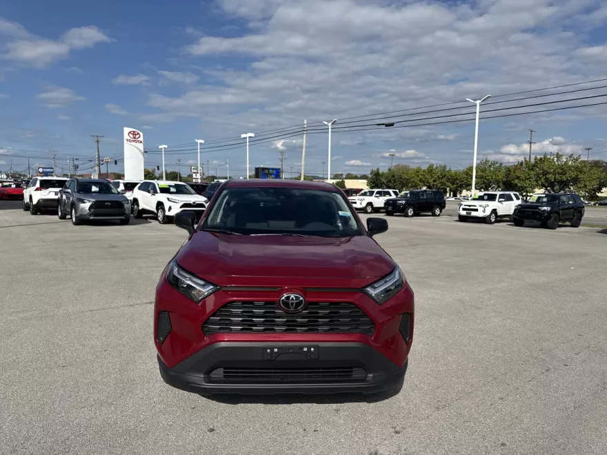 2024 Toyota RAV4 LE photo 1