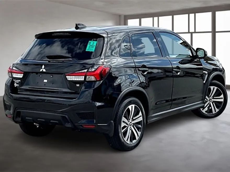 2022 Mitsubishi Outlander Sport SE photo 1