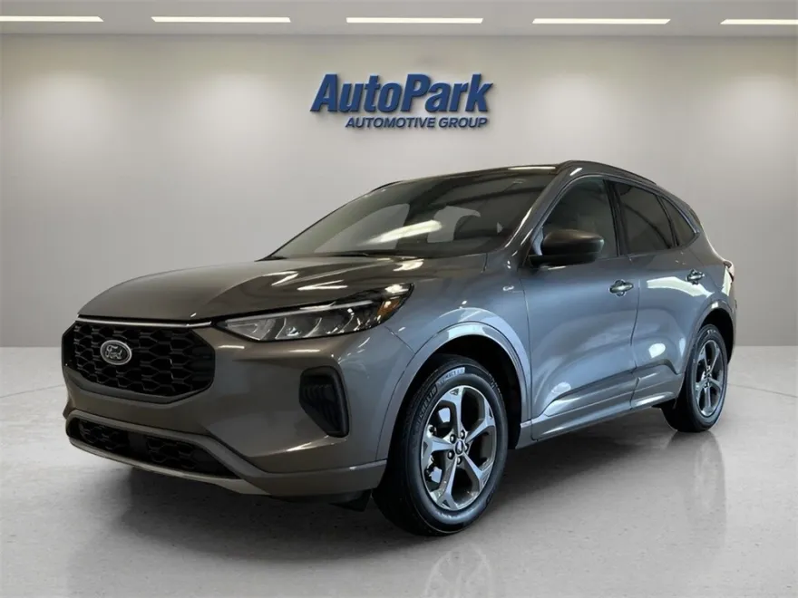 2024 Ford Escape ST-Line photo 1