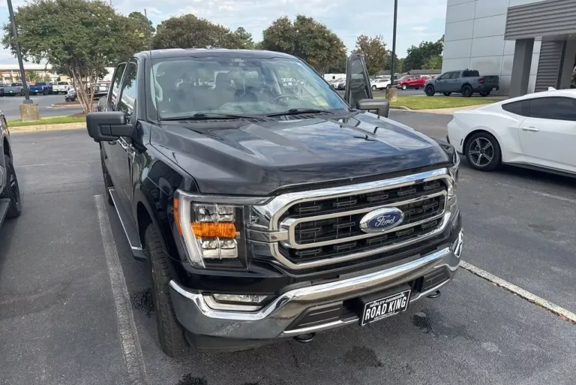 2022 Ford F-150 XLT FX4 photo 1