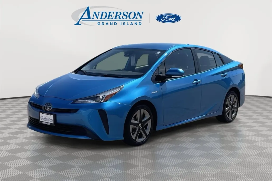 2019 Toyota Prius XLE photo 1