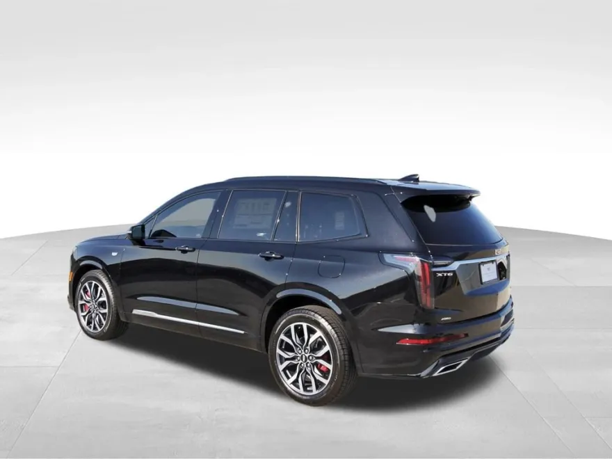 2025 Cadillac XT6 Sport photo 3