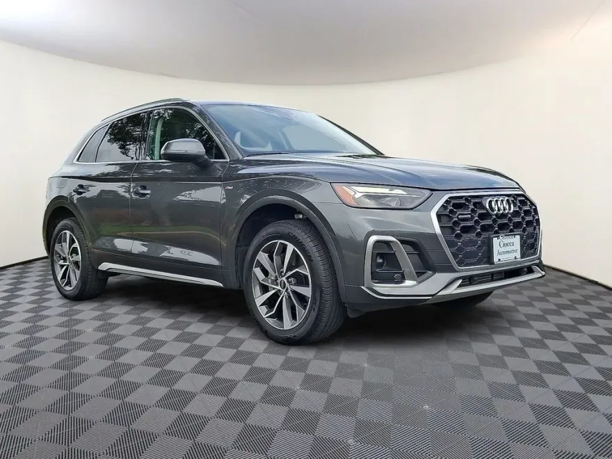 2024 Audi Q5 45 S line Premium photo 1