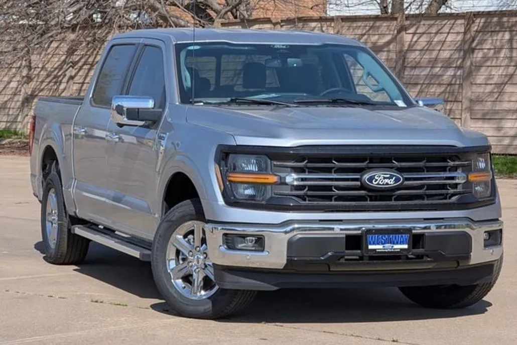 2025 Ford F-150 XLT photo 1