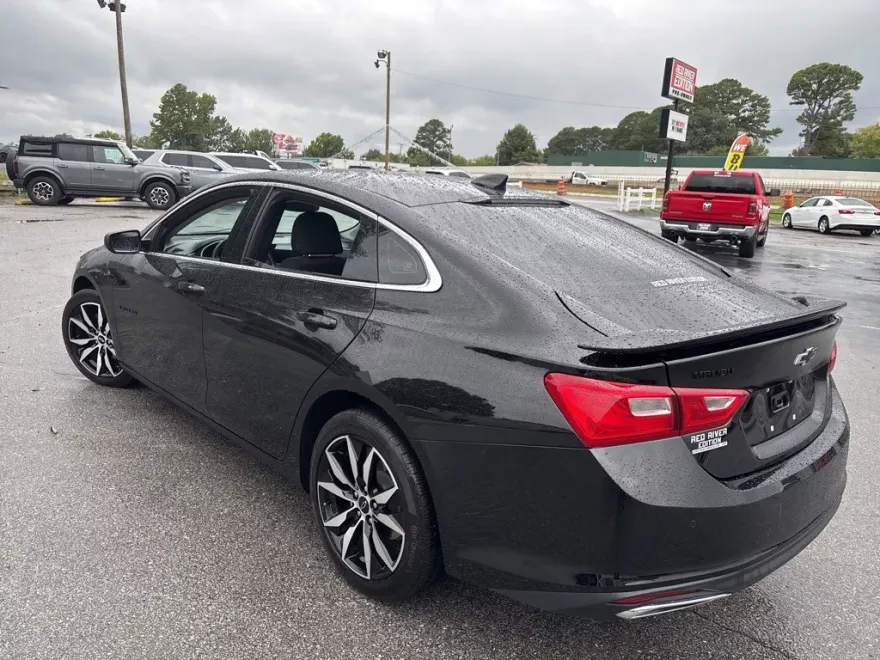 2023 Chevrolet Malibu RS photo 1